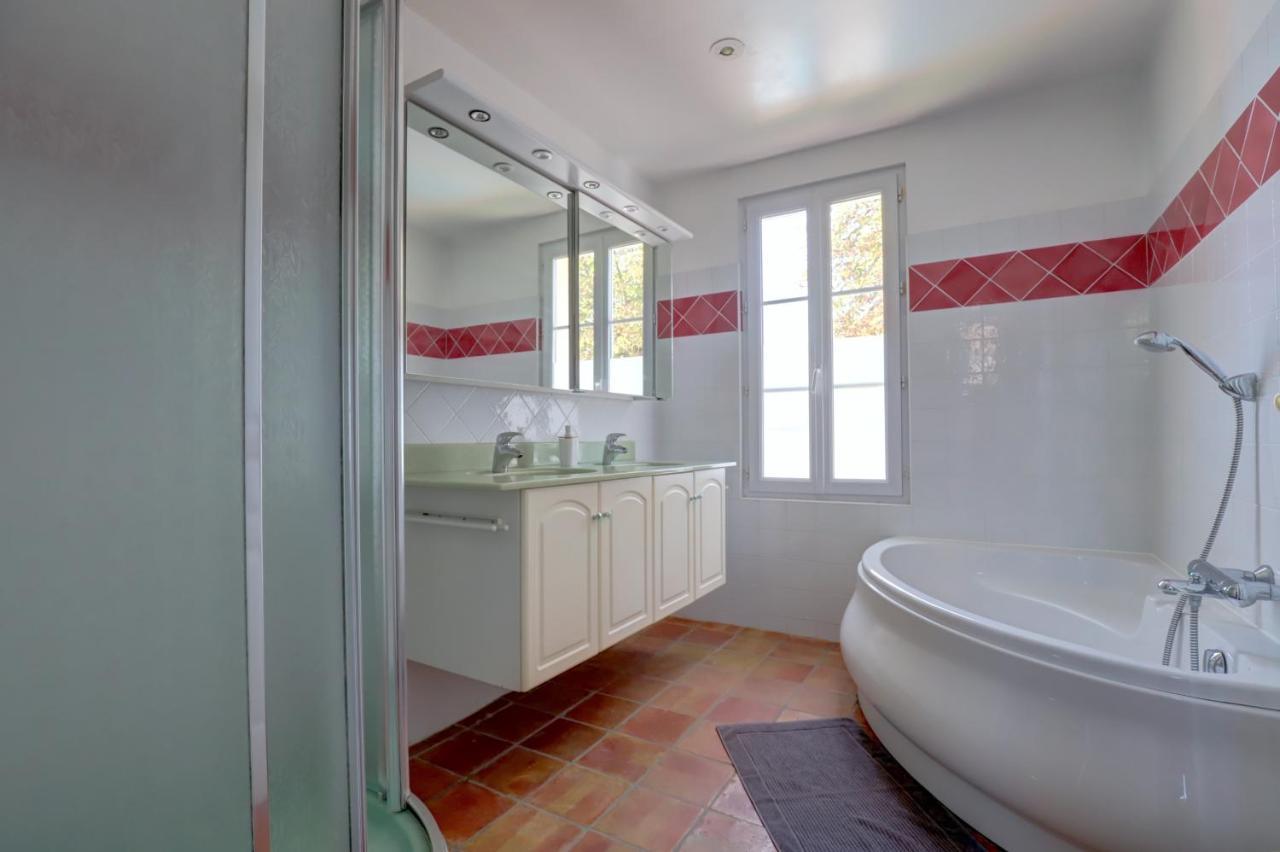 Gite La Grappe Occitane - 14 Personnes - Piscine Privee Ambres 외부 사진